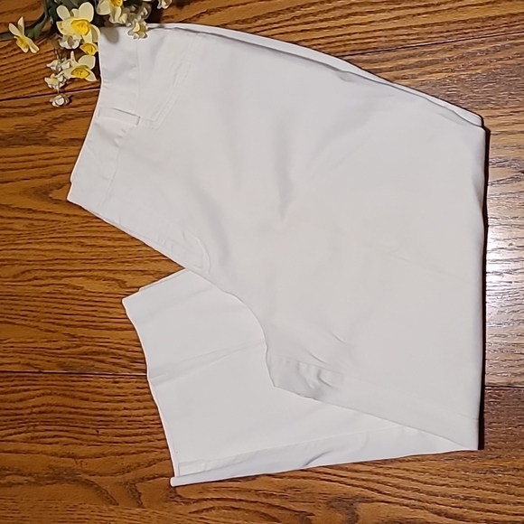 212 Collection Pants - 212 Collection White Strtech Capri Pants